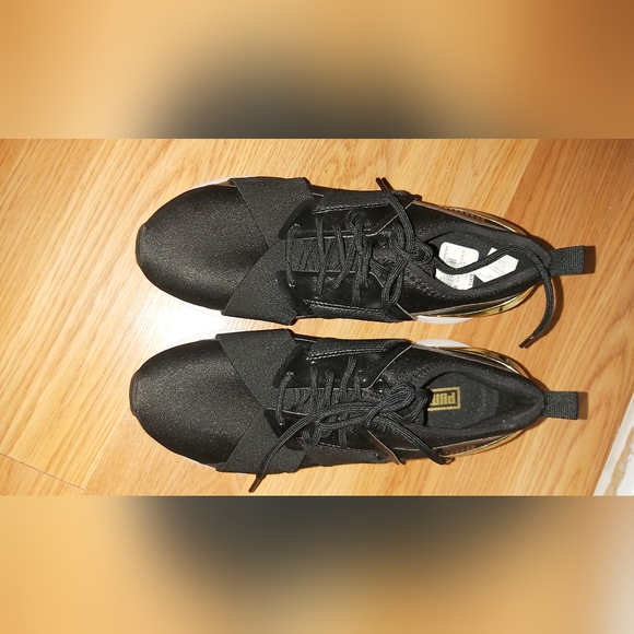 Puma Sneakers - Picture 2 of 4